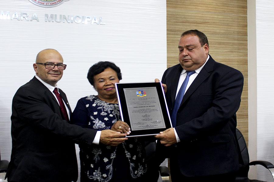 Maria Aparecida Xavier Rosa recebe Título de Cidadã Honorária de São Lourenço